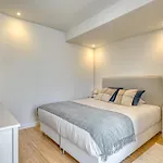 Апартаменти Monthly Triunfo Apt I 1 Min From Beach